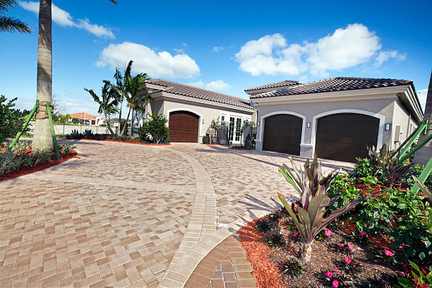 Best Driveway Paving Contractor  in Kensington, CT